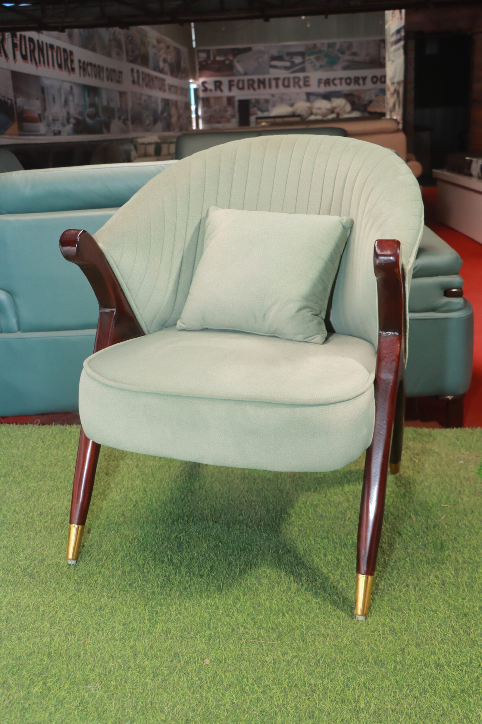 IMG_5518.JPG Bed Room Chair - Image 1