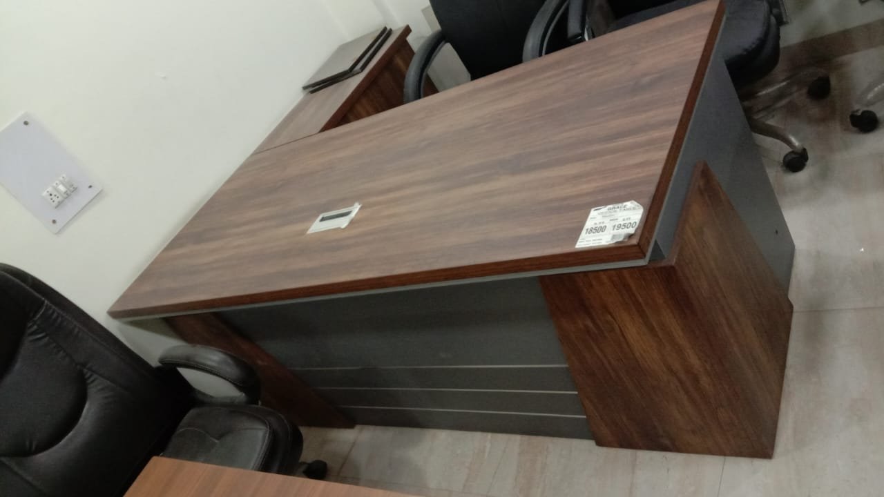 WhatsApp Image 2026-02-05 at 1.12.46 PM Office Table - Image 1